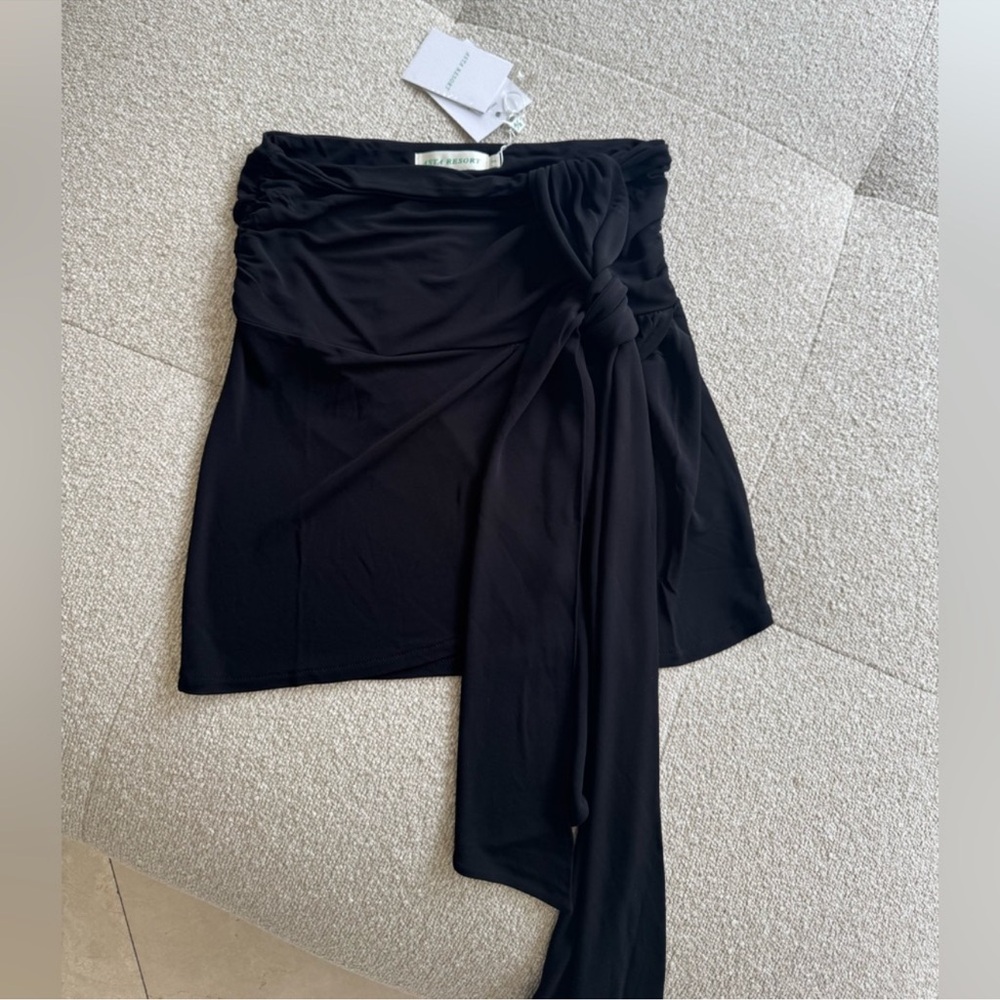 NEW WITH TAG ASTA RESORT MINI SKIRT IN BLACK - Picture 6 of 6
